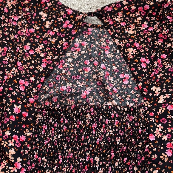 Fun and flirty floral print dress extra small from Old Navy NWT - Picture 4 of 4